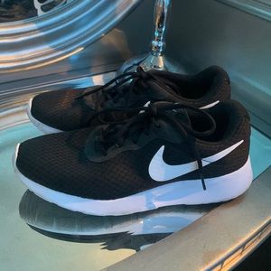 black and white nike shoes !